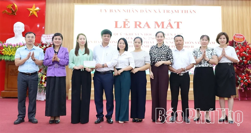 Gần 270 triệu đồng ủng hộ Quỹ khuyến học, khuyến tài xã Trạm Thản