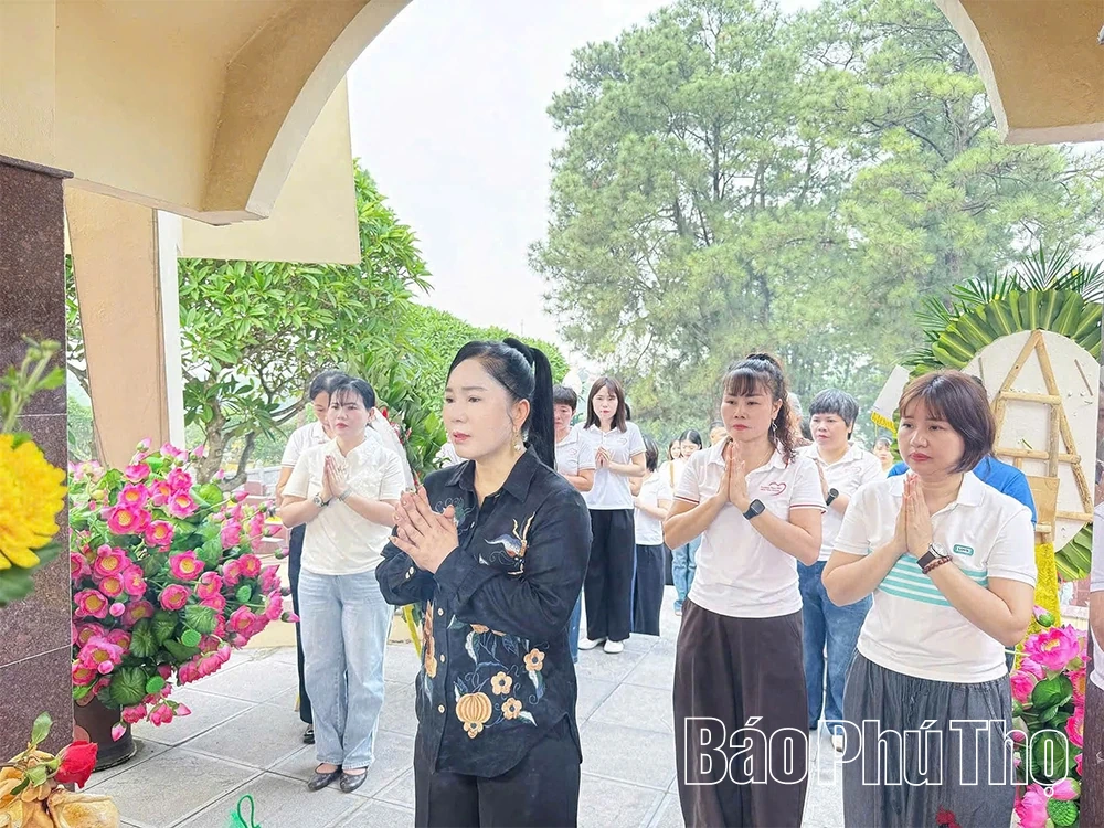 Nhiều trường học tổ chức hoạt động tri ân hướng tới Ngày Thương binh - Liệt sĩ
