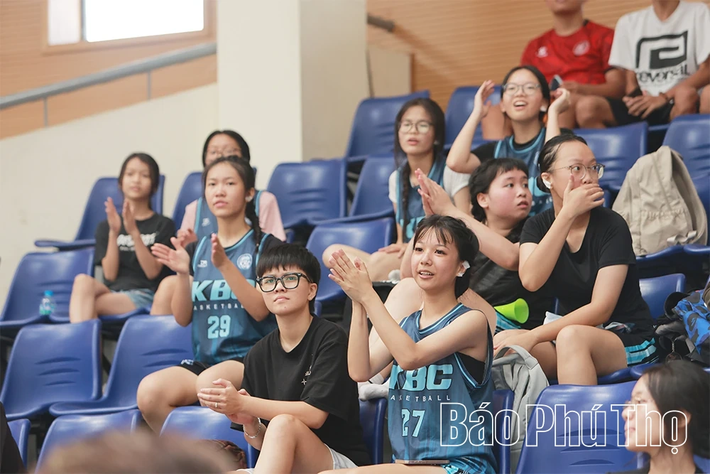 Rộn ràng không khí ngày hội thể thao học đường