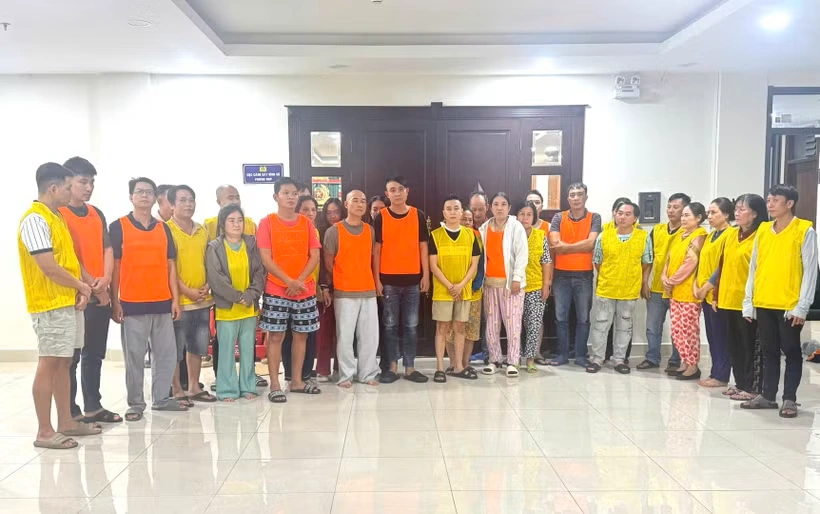 Khởi tố 26 đối tượng trong đường dây hàng chục tỷ đồng cá độ bóng đá, lô đề