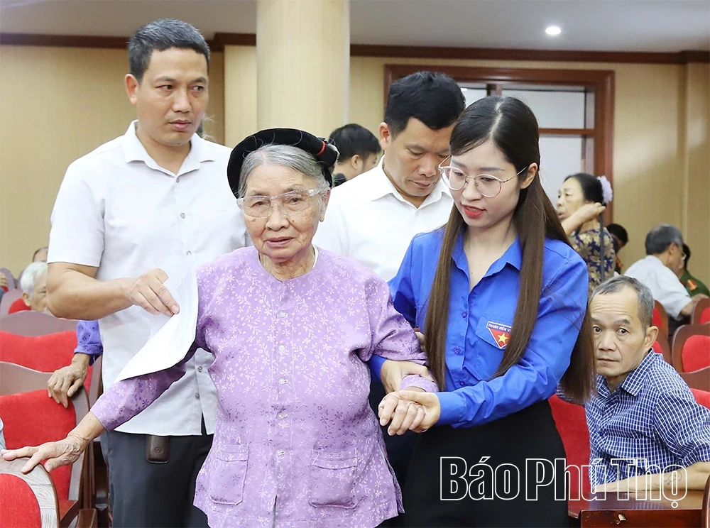 Ngời sáng đạo lý “Uống nước nhớ nguồn”