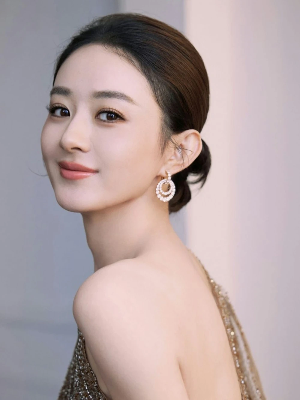 Top 10 mỹ nhân được yêu thích nhất điện ảnh Hoa ngữ gây nhiều tranh cãi