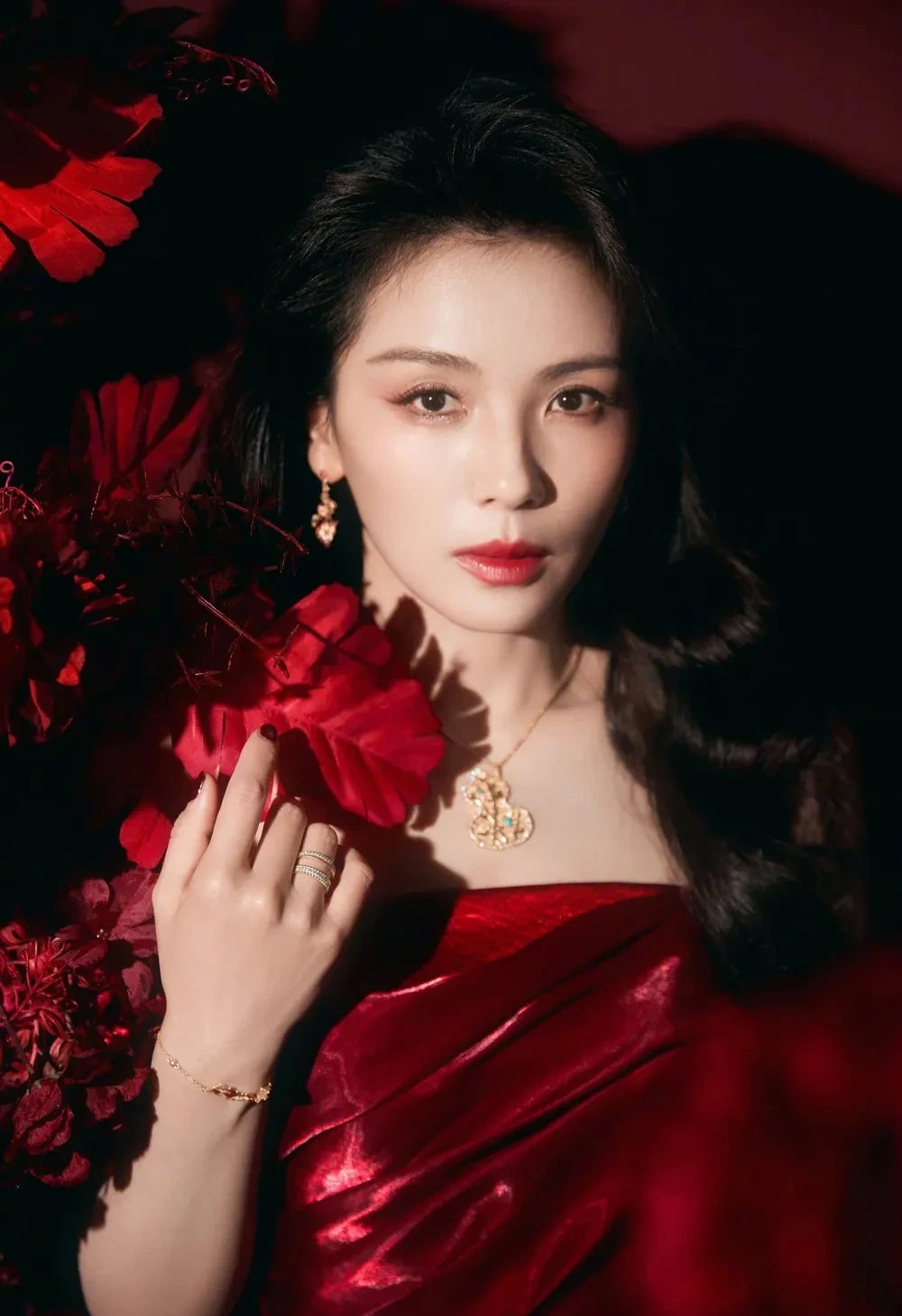 Top 10 mỹ nhân được yêu thích nhất điện ảnh Hoa ngữ gây nhiều tranh cãi