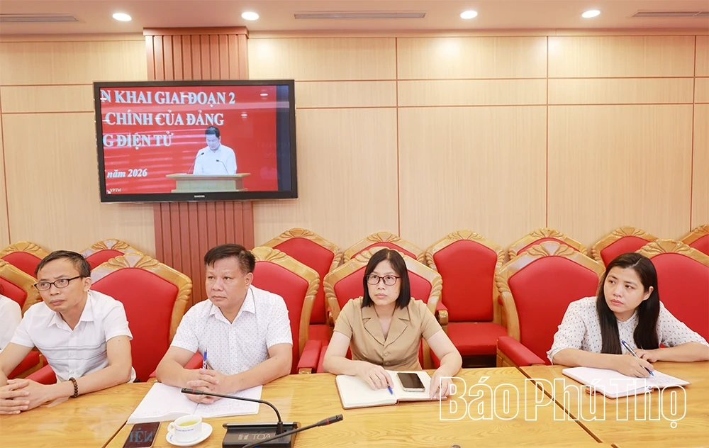 Tập huấn triển khai 4 thủ tục hành chính của Đảng trên môi trường điện tử