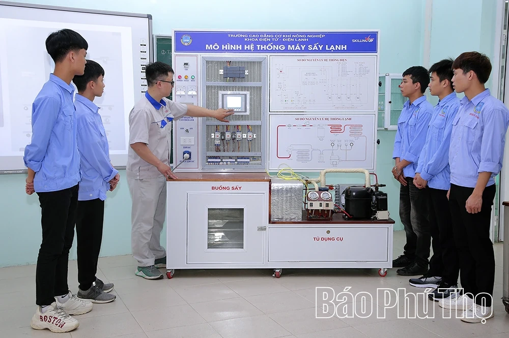 Liên kết đào tạo giữa doanh nghiệp và trường nghề - Xu hướng tất yếu