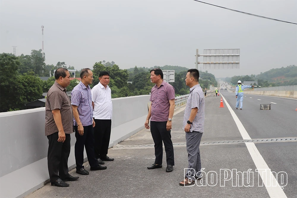 Bộ Xây dựng kiểm tra điều kiện nghiệm thu dự án tuyến nối cao tốc Nội Bài - Lào Cai và Tuyên Quang - Phú Thọ qua địa bàn tỉnh