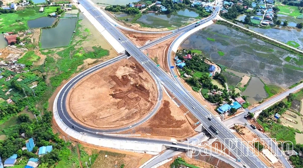 Bộ Xây dựng kiểm tra điều kiện nghiệm thu dự án tuyến nối cao tốc Nội Bài - Lào Cai và Tuyên Quang - Phú Thọ qua địa bàn tỉnh