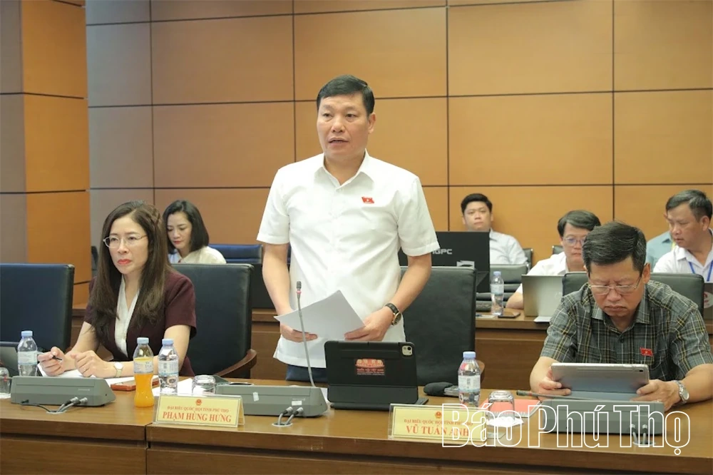 Đại biểu Quốc hội tỉnh Phú Thọ thảo luận một số dự án luật