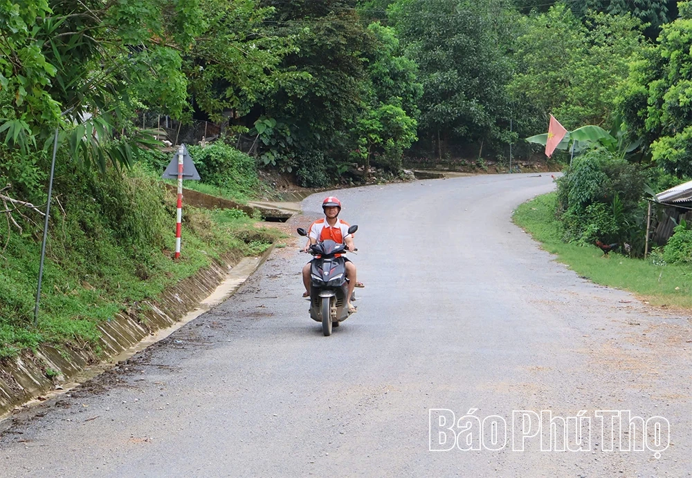 Bàn giao, đưa vào sử dụng công trình sửa chữa tỉnh&nbsp;lộ&nbsp;449