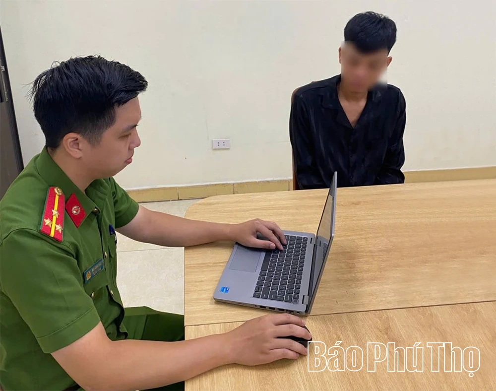 Bắt quả tang đối tượng tàng trữ trái phép chất ma túy