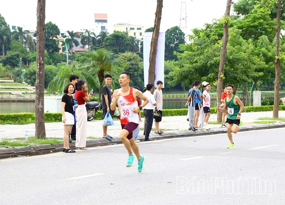 Sở Giáo dục và Đào tạo giành giải Nhất nội dung đội nam, đội nữ môn Việt dã tại Đại hội Thể dục thể thao tỉnh Phú Thọ