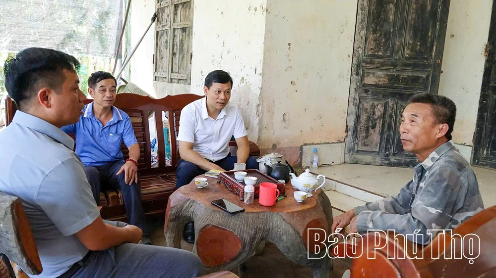 Tăng cường “nắm chi bộ, nắm dân”