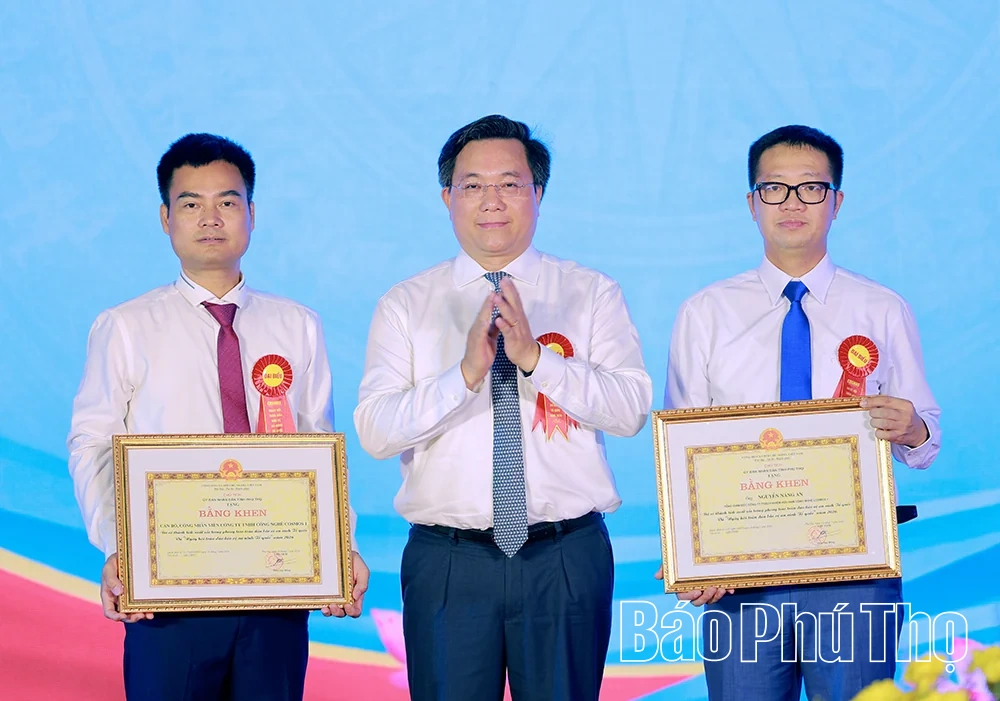 Phó Chủ tịch nước Võ Thị Ánh Xuân dự Ngày hội toàn dân bảo vệ an ninh Tổ quốc tại Công ty TNHH Công nghệ COSMOS 1