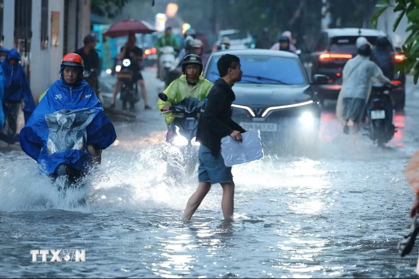 Thời tiết ngày 14/8: Mưa dông diện rộng, cảnh báo lũ quét và sạt lở đất