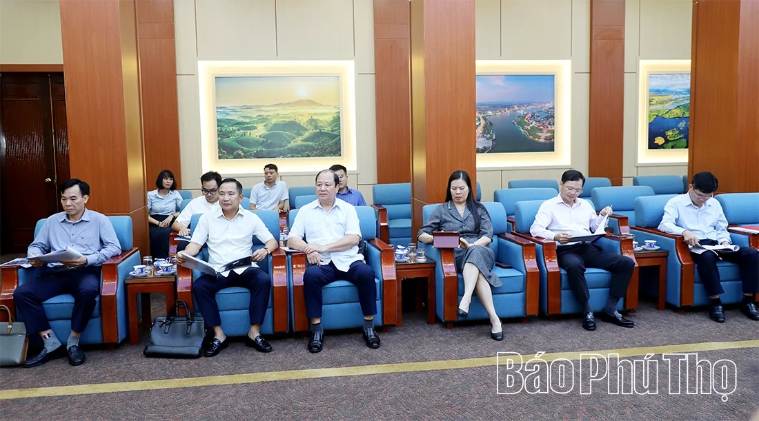 Chủ tịch UBND tỉnh Trần Duy Đông tiếp và làm việc với Văn phòng Điều hành Compal Toàn cầu