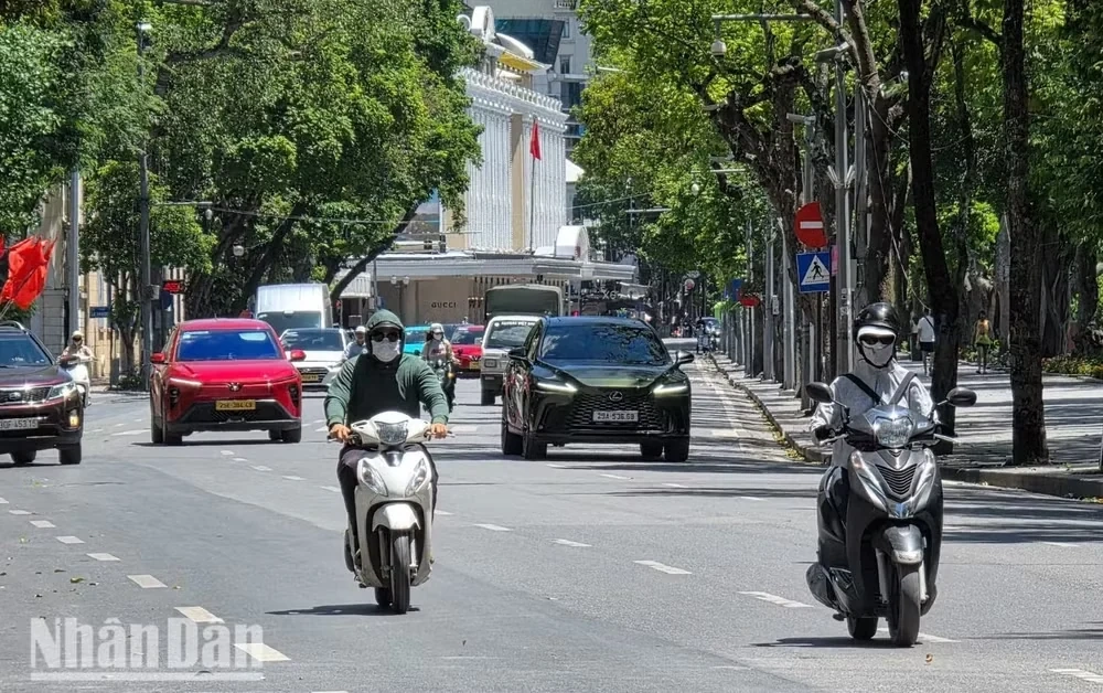 Thời tiết ngày 13/8: Cả nước nắng nóng, Bắc Bộ và Trung Bộ nắng nóng gay gắt hơn 38 độ C