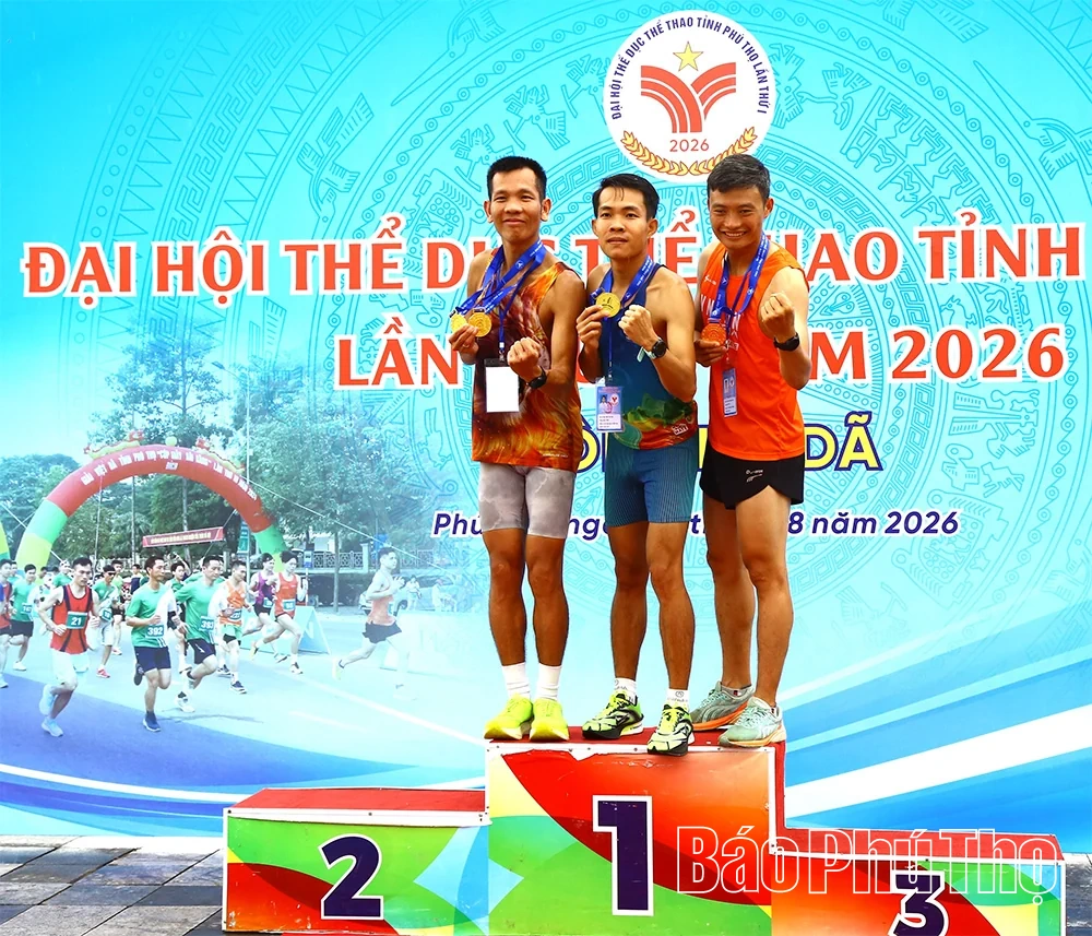 Những bước chân bền bỉ trên đường chạy việt dã Phú Thọ
