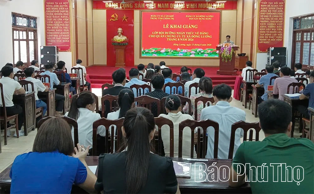 Khai giảng lớp bồi dưỡng nhận thức về Đảng dành cho quần chúng ưu tú