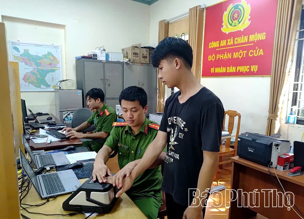 Vì&nbsp;Nhân dân&nbsp;phục vụ
