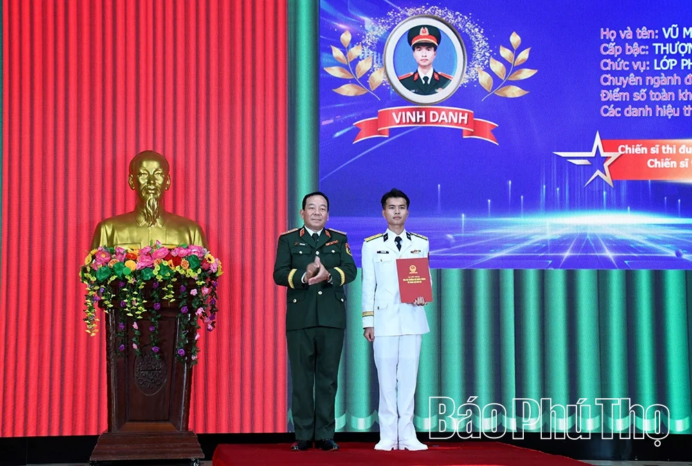 Trường Sĩ quan Tăng thiết giáp tổ chức lễ tốt nghiệp cho 138 học viên khóa 47