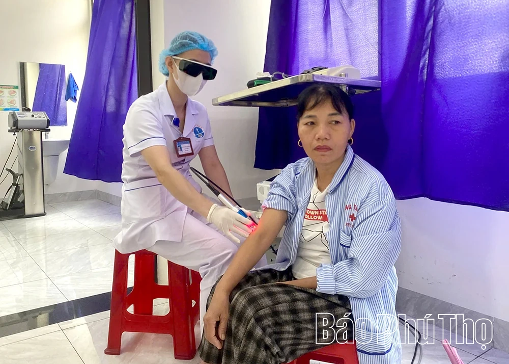 Trung tâm Y tế khu vực Phúc Yên:&nbsp;Đẩy mạnh khám, chữa bệnh bằng phương pháp y học cổ truyền