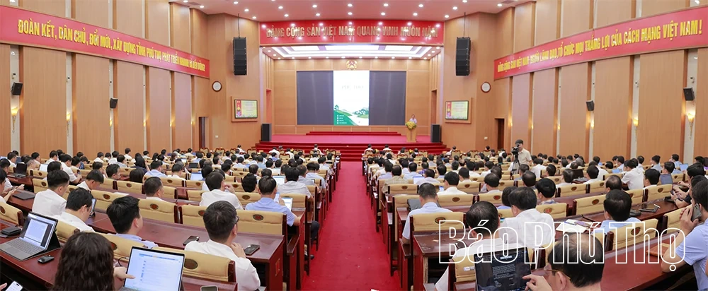 Bồi dưỡng kiến thức phát triển kinh tế đô thị, nông thôn và quản trị địa phương