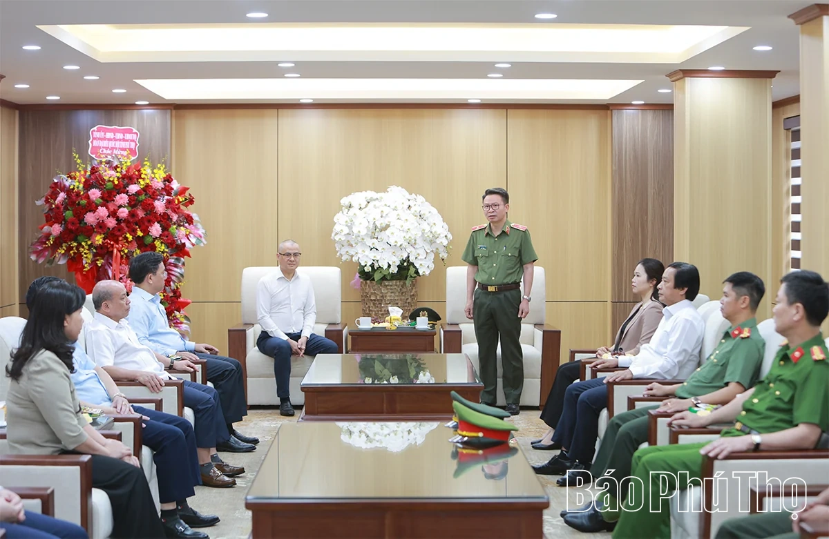 Thường trực Tỉnh ủy chúc mừng Công an tỉnh Phú Thọ nhân Ngày truyền thống lực lượng Công an nhân dân