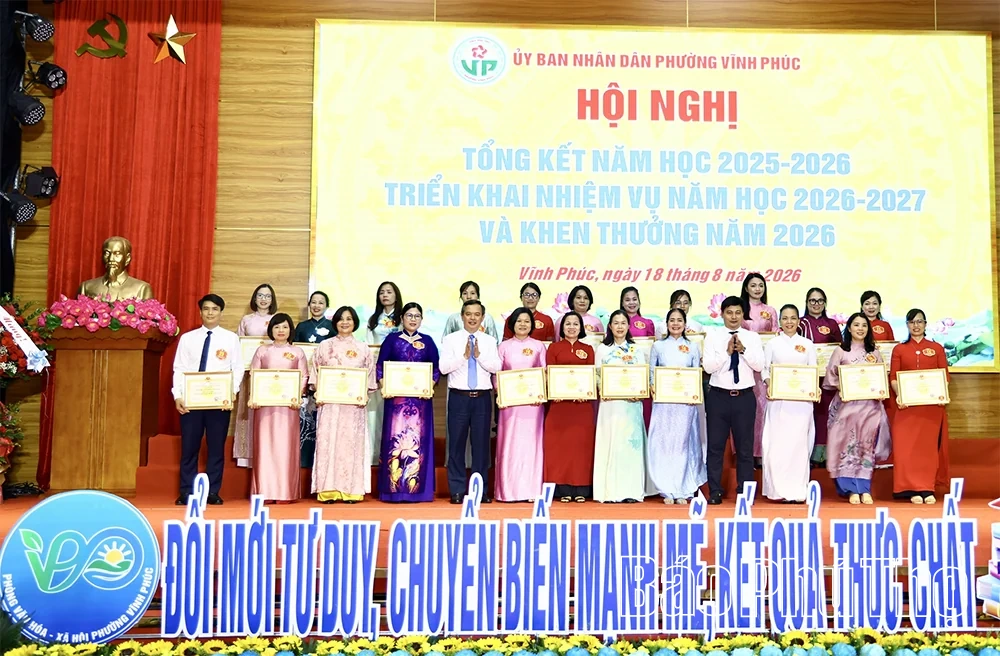 Phường Vĩnh Phúc khen thưởng 23 tập thể, 95 cá nhân có thành tích xuất sắc trong năm học 2025-2026