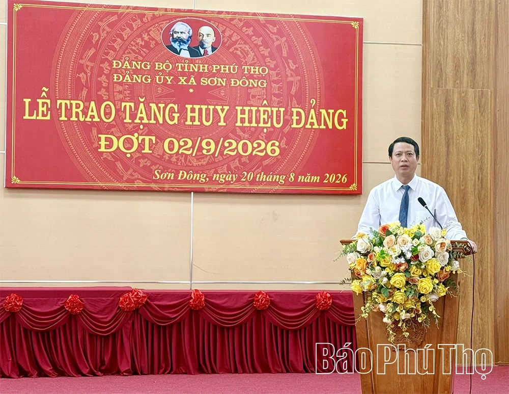 &nbsp;Xã Sơn Đông trao tặng Huy hiệu Đảng đợt 2/9/2026