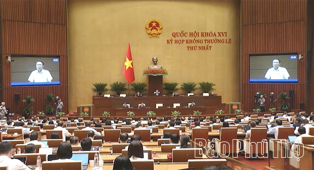 Đại biểu Quốc hội tỉnh thảo luận về&nbsp;định hướng chính sách sửa đổi Luật Kinh doanh bất động sản