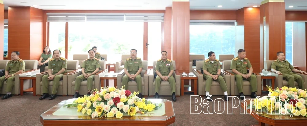 Strengthen Friendship and Cooperation Between Phu Tho and Luang Namtha
