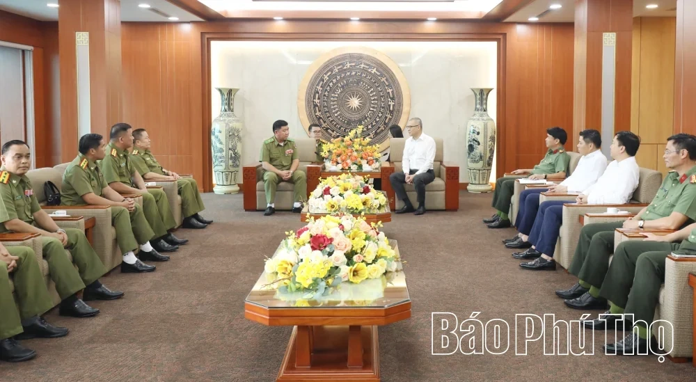 Strengthen Friendship and Cooperation Between Phu Tho and Luang Namtha