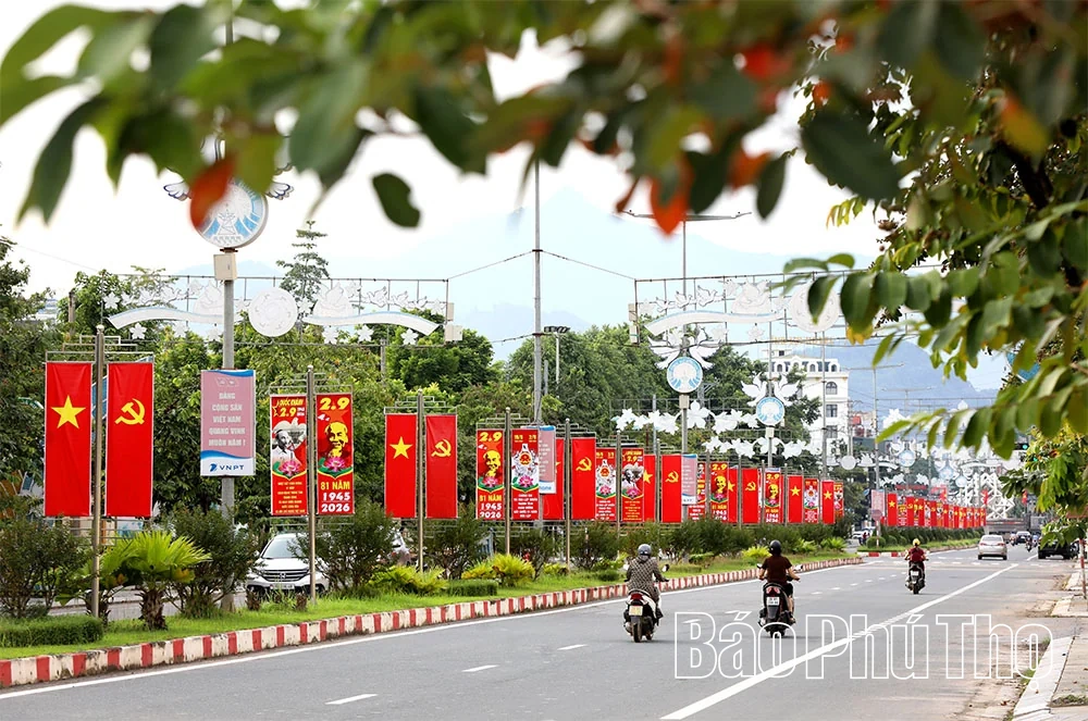 Tự hào màu cờ Tổ quốc trong ngày Quốc khánh