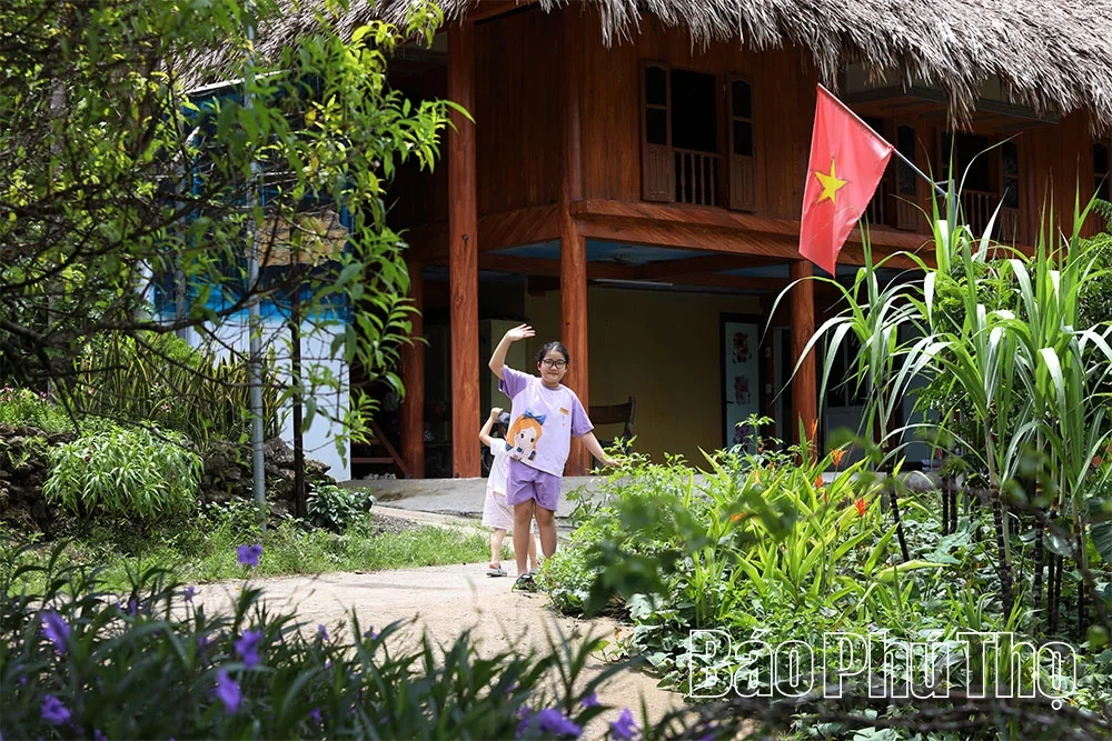 Tự hào màu cờ Tổ quốc trong ngày Quốc khánh