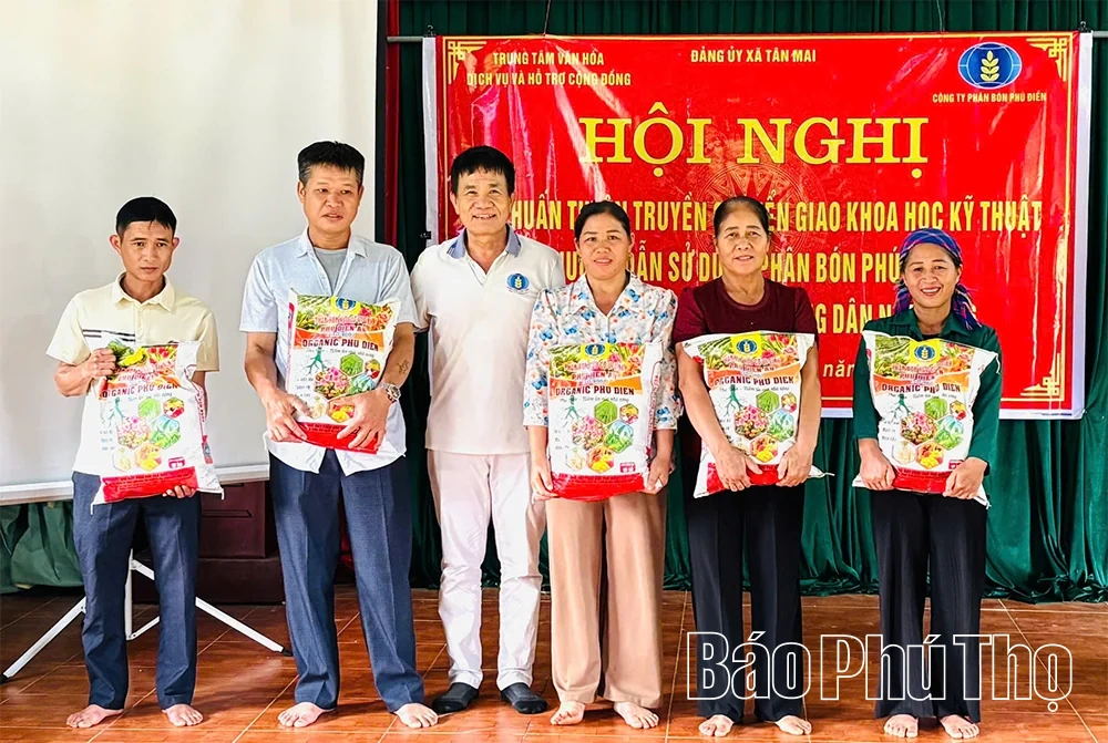 Tập huấn chuyển giao kỹ thuật sản xuất nông nghiệp an toàn cho nông dân xã Tân Mai
