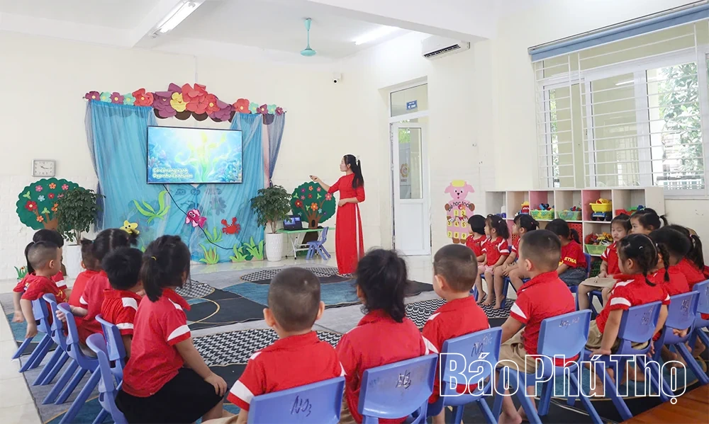 Chuyển mạnh từ “quản lý giáo dục” sang “quản trị phát triển giáo dục”