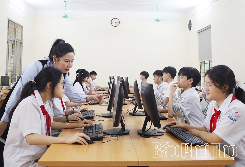 Chuyển mạnh từ “quản lý giáo dục” sang “quản trị phát triển giáo dục”