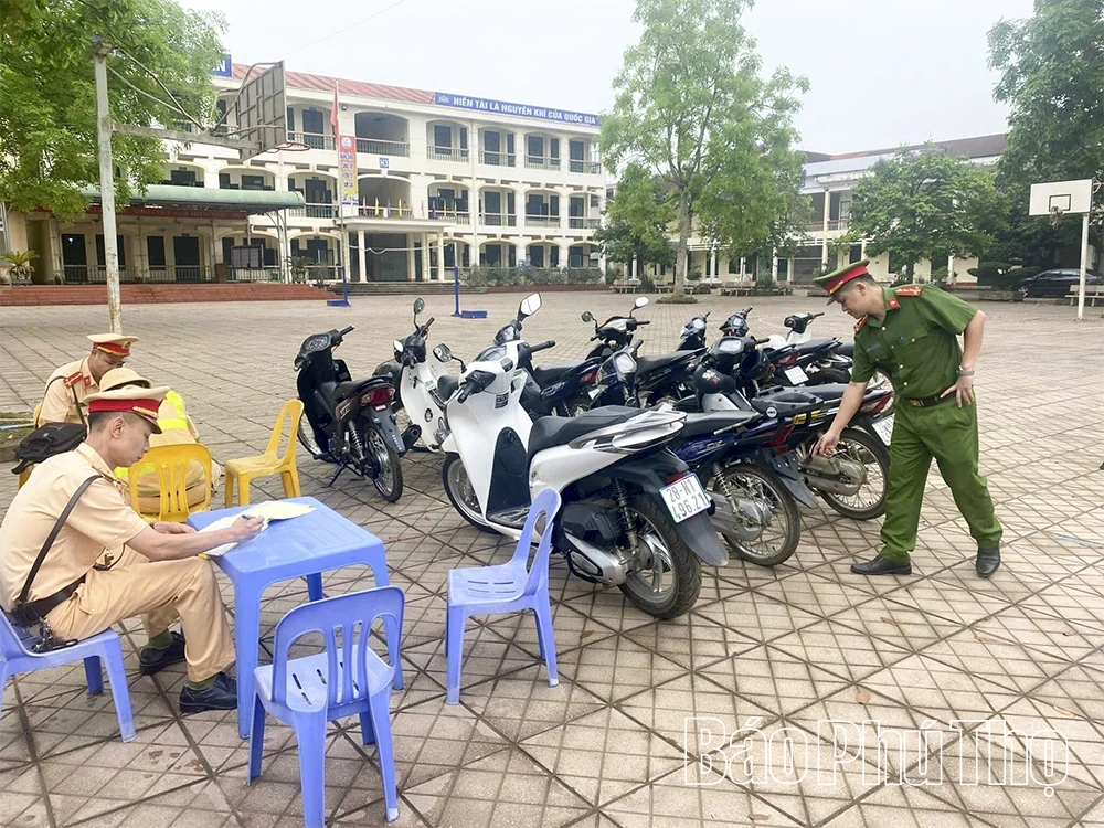 Không để học sinh điều khiển phương tiện khi chưa đủ điều kiện&nbsp;