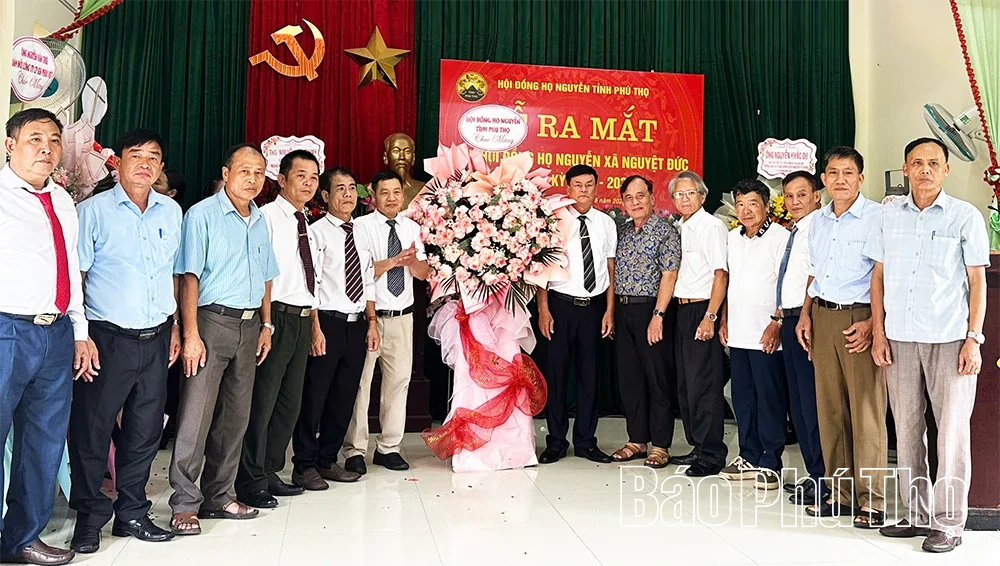 Ra mắt Hội đồng họ Nguyễn xã Nguyệt Đức