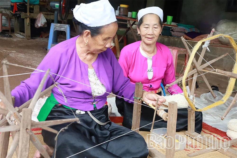 “Hồi sinh” làng nghề dệt thổ cẩm Đông Lai