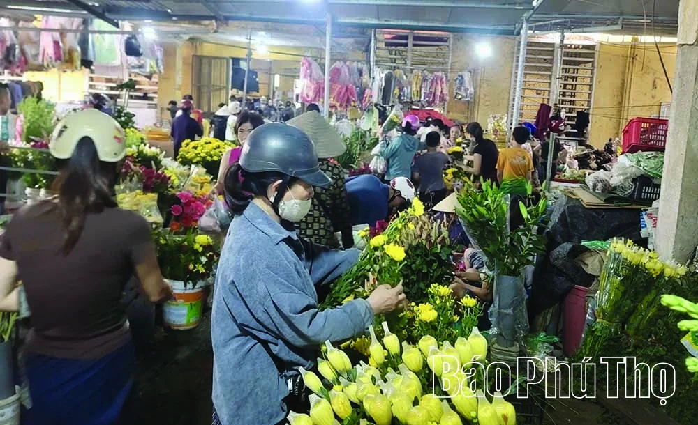 Theo nhịp chợ quê, tìm lại hồn Đất Tổ