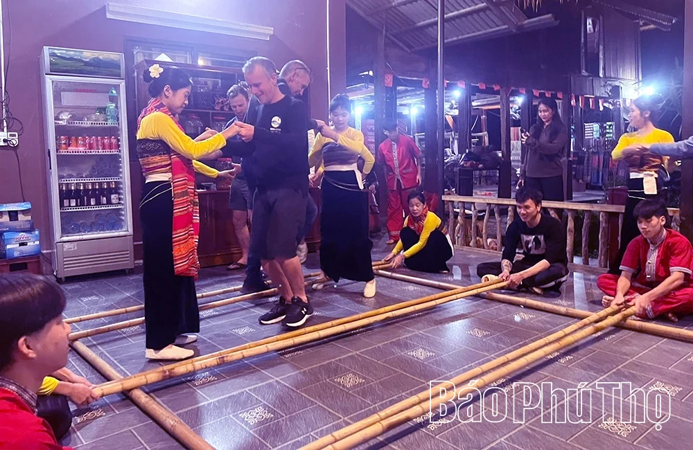 Mai Châu phát triển du lịch bền vững