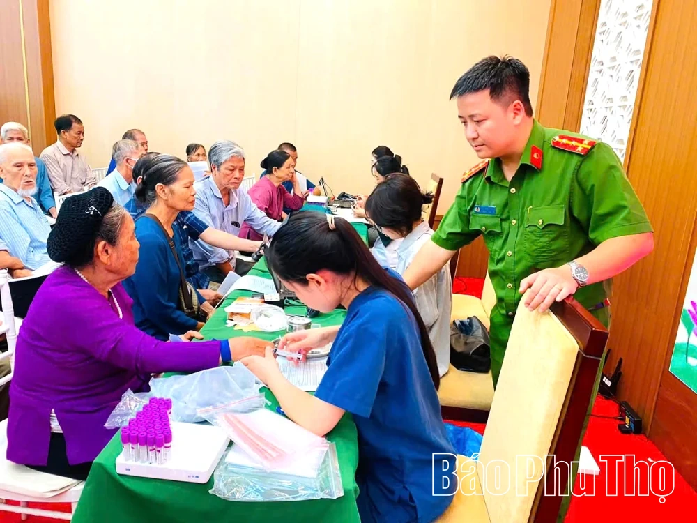 Vân Phú đẩy mạnh chuyển đổi số, nâng cao chất lượng phục vụ Nhân dân