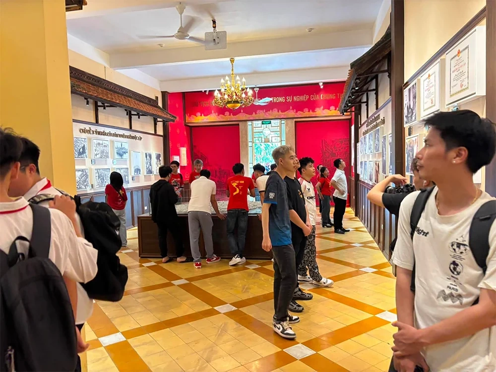 “Tour yêu nước” hút người trẻ dịp Quốc khánh 2-9