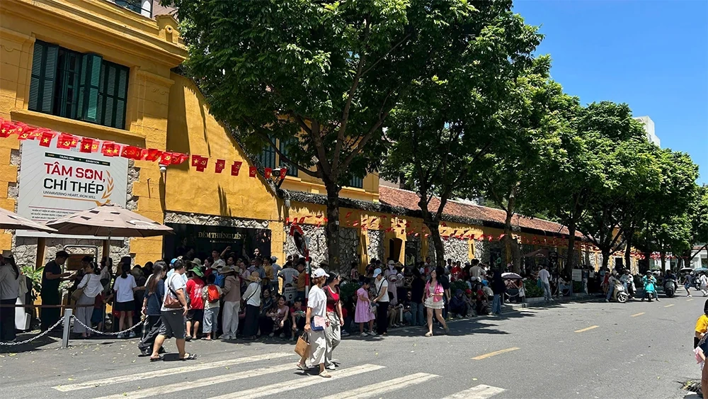 “Tour yêu nước” hút người trẻ dịp Quốc khánh 2-9