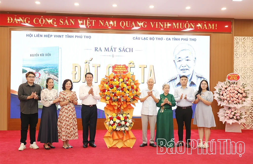 Ra mắt tập thơ “Đất quê ta”