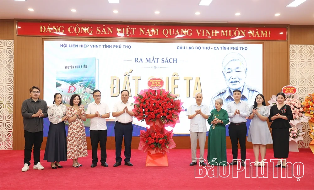 Ra mắt tập thơ “Đất quê ta”