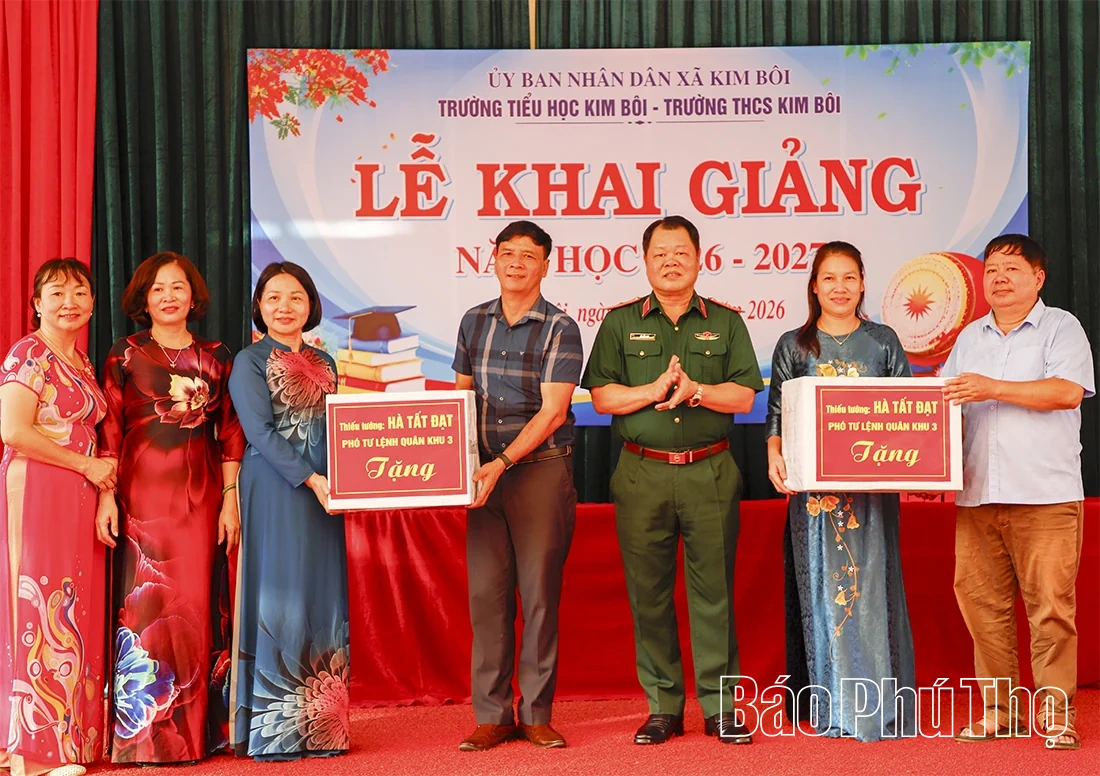 Phó Bí thư Tỉnh ủy, Chủ tịch HĐND tỉnh Bùi Đức Hinh: Các hoạt động dạy học cần được tổ chức nền nếp ngay từ những ngày đầu năm học mới