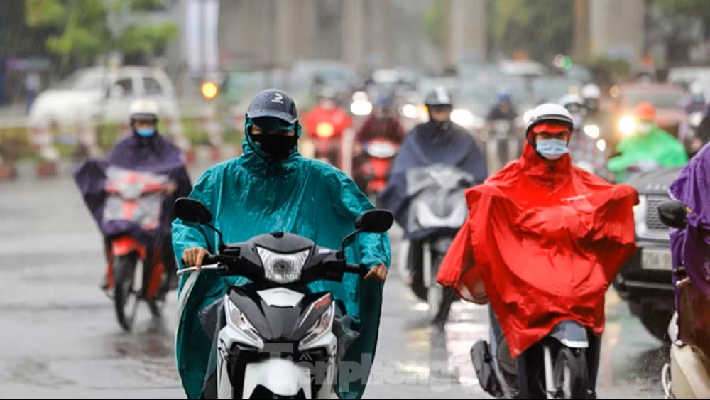 Từ chiều tối nay, gió mùa đông bắc về, miền Bắc chuyển mưa dông