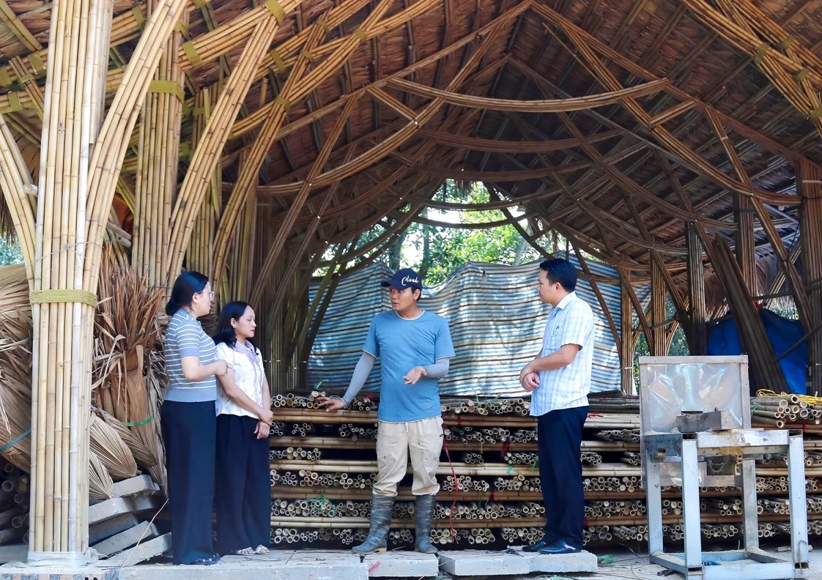 Tre Việt dựng nên không gian Việt